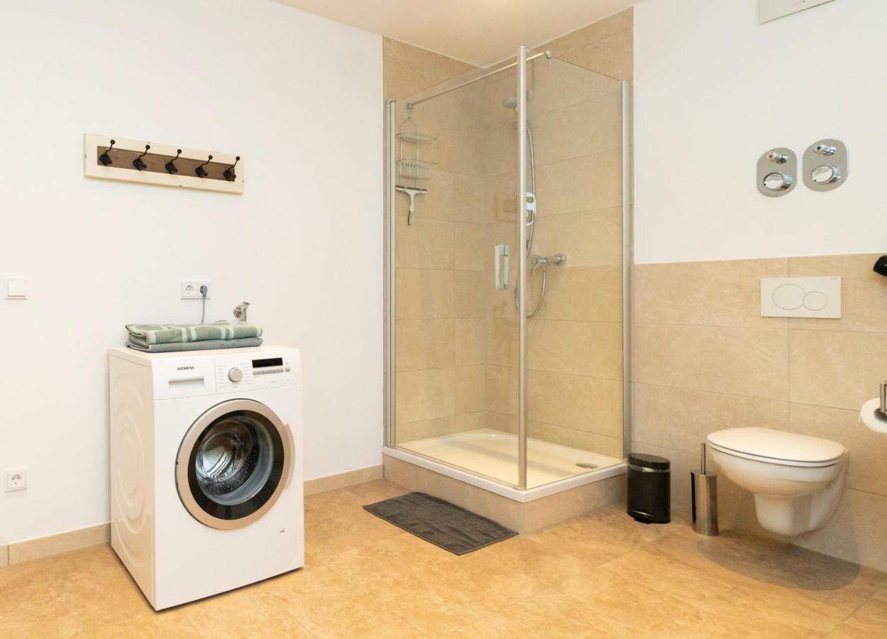 Old Town Apartment *