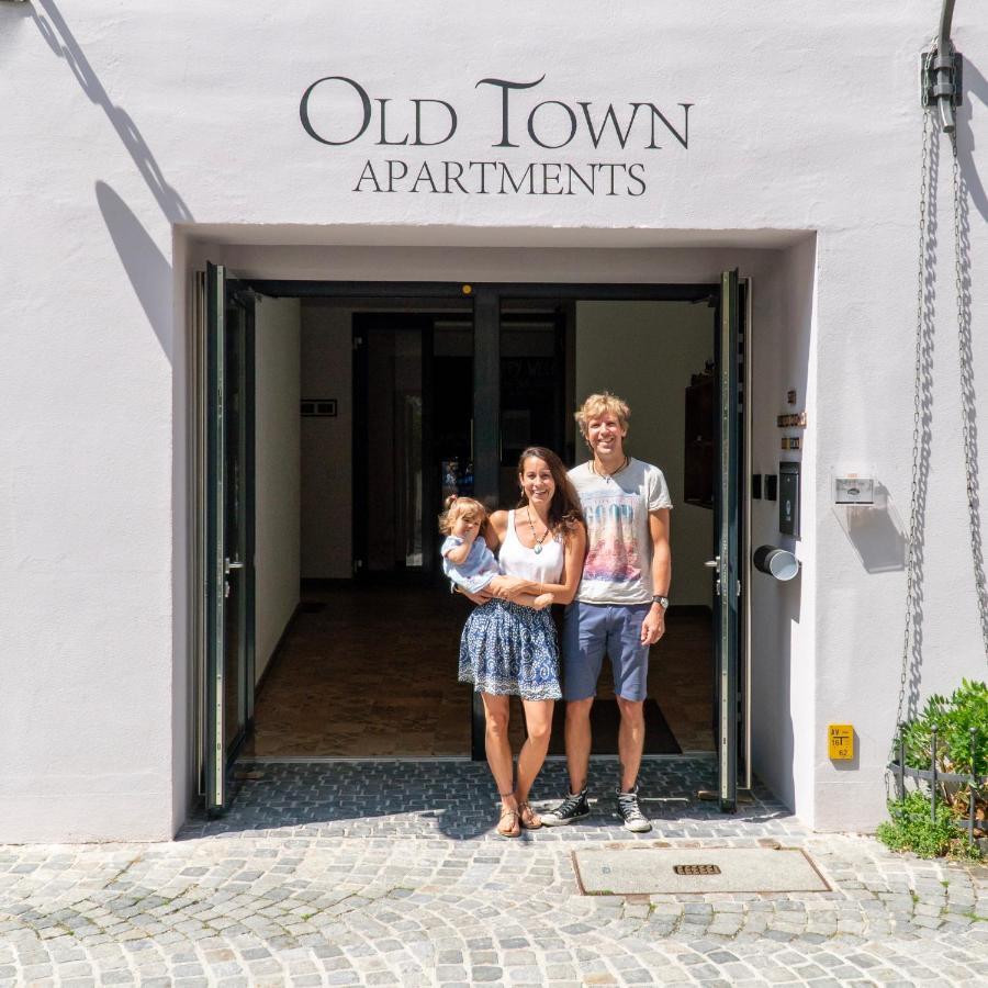 Old Town Apartment *